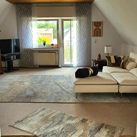 Gemuetliche-60qm-dg-wohnung-mit-balkon-in-dortmund *